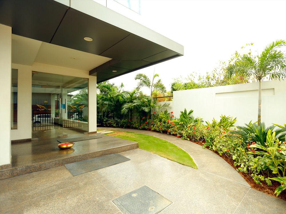 Kondapur  Fabhotel Syberitic Suites Gachibowli - Fully Vaccinated Staff מראה חיצוני תמונה