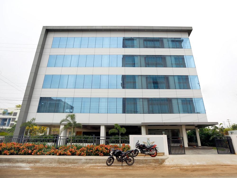 Kondapur  Fabhotel Syberitic Suites Gachibowli - Fully Vaccinated Staff מראה חיצוני תמונה