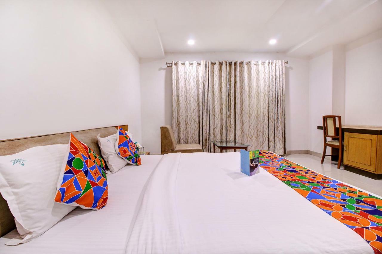 Kondapur  Fabhotel Syberitic Suites Gachibowli - Fully Vaccinated Staff מראה חיצוני תמונה